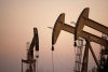 وكالة الطاقة الدولية تخفض توقعات الطلب على النفط
