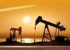 النفط يحوم بالقرب من اعلى مستوياته في 7 سنوات ويستعد لافضل شهر منذ فبراير 2021