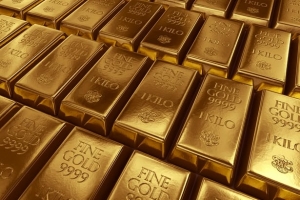 الذهب يرتفع مع تراجع الدولار وعائدات السندات الأمريكية