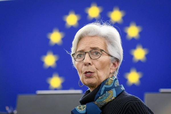 البنك المركزي الأوروبي يوسع إجراءات التحفيز بدون تخفيض أسعار الفائدة