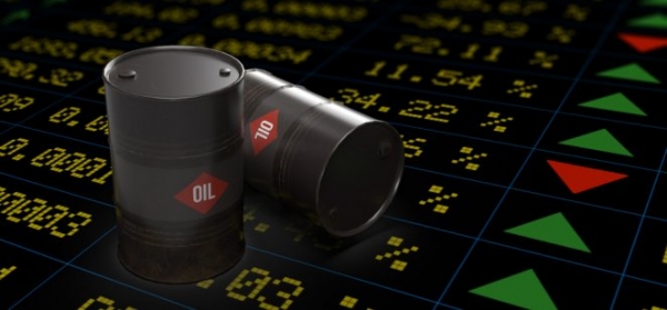 أسعار النفط تتراجع وسط تداولات ضعيفة ، لكن توقعات الصين تقدم الدعم