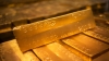 يتراجع الذهب على الدولار المزدهر مع تلاشي رهانات التحفيز الأمريكية