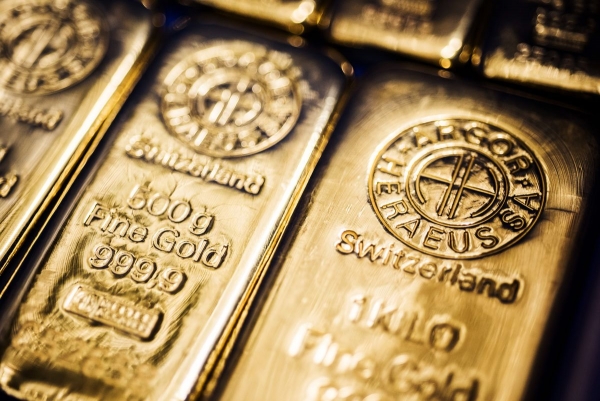الذهب يستعيد بريقه بفضل بيانات أمريكية ضعيفة