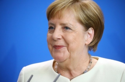 ميركل تقول إن الخلاف بين التحالف الألماني بشأن المنصب الأعلى للاتحاد الأوروبي &quot;ليس بالأمر السهل&quot;