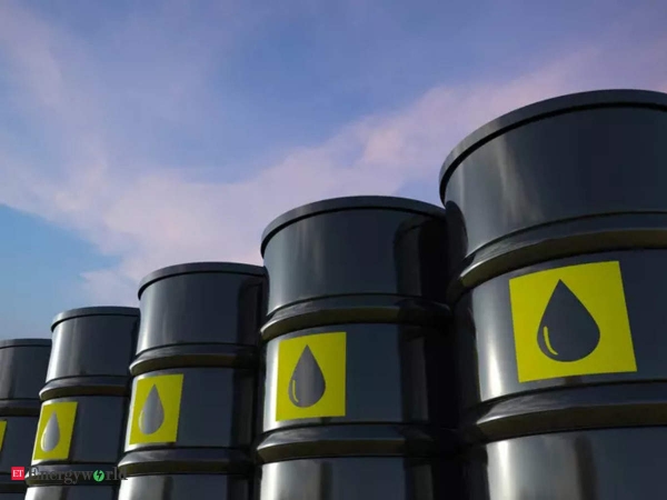 النفط يرتفع مع احتمال خفض أوبك + للإمدادات