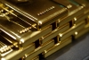 الذهب يتراجع بفعل ارتفاع عوائد السندات الأمريكية
