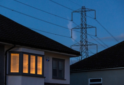 بنك انجلترا: موقف الحكومة من دعم الطاقة للأسر مهم لقرار سعر الفائدة