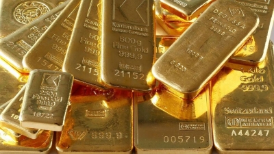 الذهب في حالة فتور مع استعداد المستثمرين لقرار فائدة الاحتياطي الفيدرالي