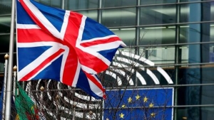 خروج بريطانيا من الاتحاد الأوروبي لا يزال عالقًا