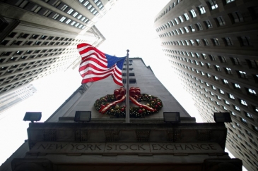 صعود الأسهم الأمريكية يتعثر مع عودة المخاوف حول النمو العالمي