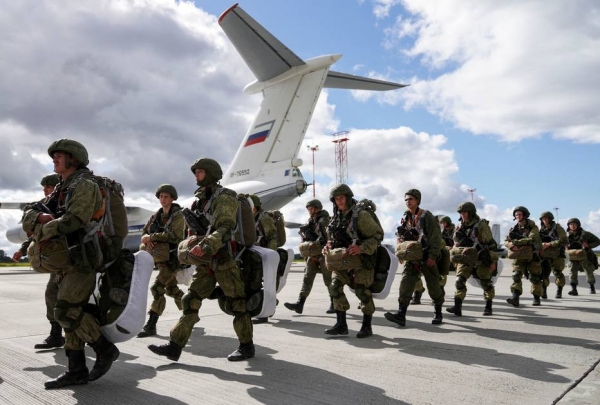 الناتو: روسيا ارسلت حوالي 30 الف جندي مقاتل واسلحة حديثة الى بيلاروسيا