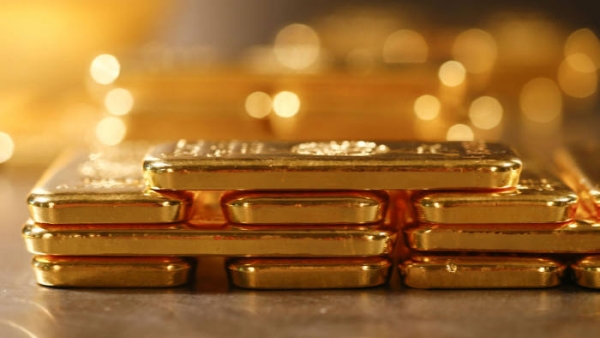 الذهب ينتعش في ظل انخفاض الدولار وتفاؤل بتحفيز مالي