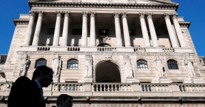 بنك انجلترا يرفع اسعار الفائدة لـ 0.75% ولكنه اقل ثقة بشأن التحركات المستقبلية