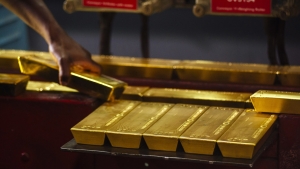 الذهب يتراجع مع تجدد مخاوف التضخم بفعل الأعمال العدائية في الشرق الأوسط