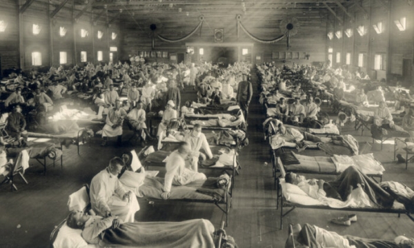 وفيات كوفيد-19 في أمريكا على وشك أن تتخطى وباء 1918