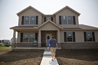 مبيعات المنازل الجديدة بأمريكا ترتفع في فبراير لأعلى مستوى في 11 شهرا