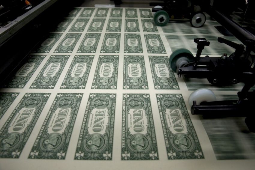 الدولار يقفز إلى أعلى مستوى جديد في 2024 ..والين يتهاوى