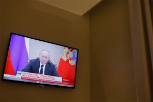 بوتين يضع القوات النووية في حالة تأهب ، الغرب يضغط الاقتصاد الروسي