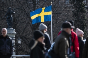 دراسة جديدة تشكك أكثر في آمال السويد بمناعة القطيع