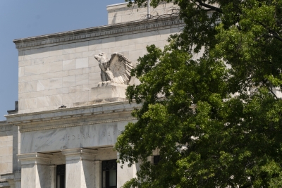 الاحتياطي الفيدرالي يرفع سعر الفائدة 75 نقطة أساس ويتوقع تباطؤ الاقتصاد