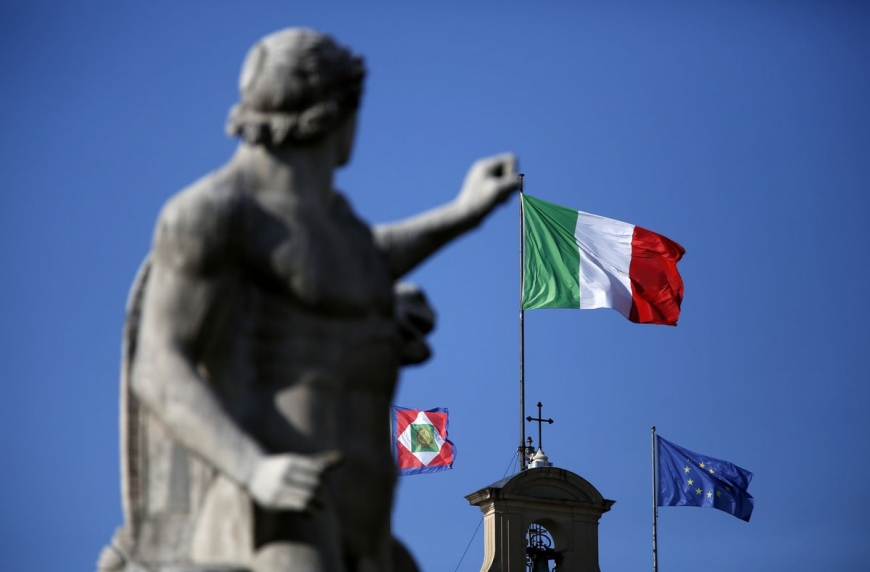 تهاوي السندات الإيطالية يثير إقبالا عالميا على الأصول الآمنة.