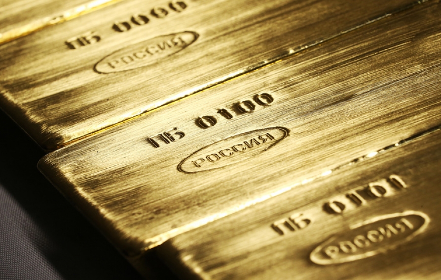 الذهب يتراجع مع صعود الدولار وتعافي الأسهم