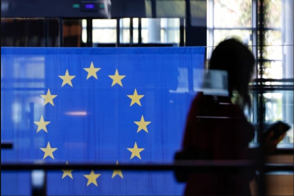 الاتحاد الأوروبي يتجه لتجميد إقرار اتفاقه التجاري مع واشنطن