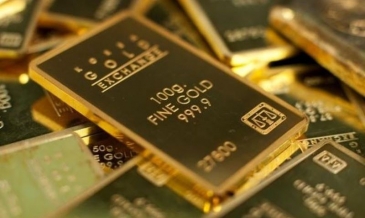 الذهب مستقر بالقرب من اعلى مستوى في 3 اشهر مع ارتفاع الدولار