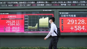 الاسهم اليابانية تغلق على انخفاض بفعل مخاوف زيادة الفائدة وأوميكرون