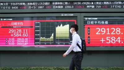 الاسهم اليابانية تغلق على انخفاض بفعل مخاوف زيادة الفائدة وأوميكرون