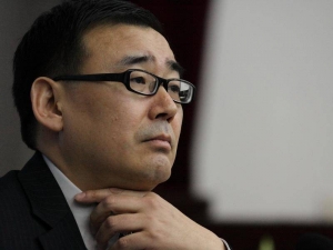 أستراليا تقول إن الصين تنقل الكاتب يانغ إلى الاحتجاز في بكين