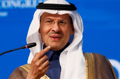 وزير سعودي : المملكة لديها طاقة نفطية فائضة