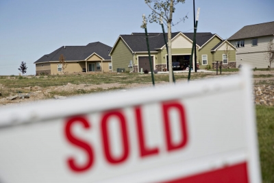 انخفاض مبيعات المنازل القائمة بامريكا وسط معروض ضيق وأسعار قياسية