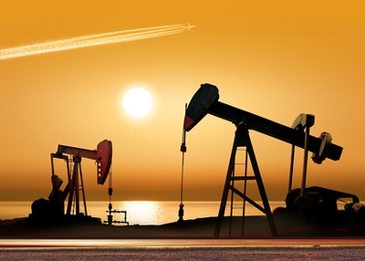 اسعار النفط تتراجع مع توقعات ارتفاع اسعار الفائدة التي طغت على شح الامدادات