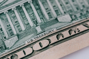 الدولار في طريقه نحو أكبر انخفاض منذ شهرين