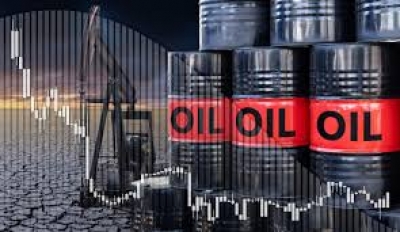 النفط يستقر بعد اتفاق الولايات المتحدة وإيران على وقف الهجمات