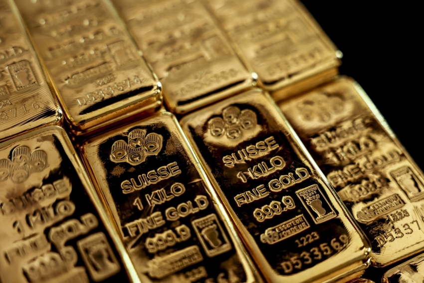 صعود الذهب مع تراجع الدولار والتركيز على أرقام التضخم الأمريكية