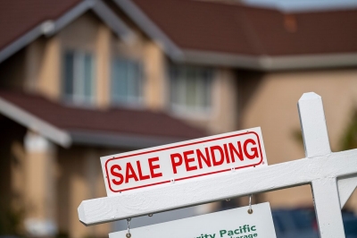 مبيعات المنازل القائمة بأمريكا تختتم أسوأ عام لها منذ 1995