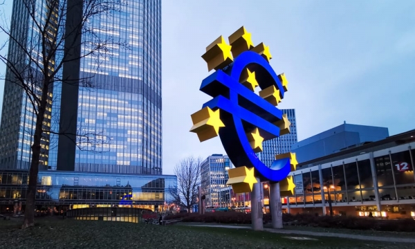 عوائد سندات منطقة اليورو تسجل ادنى مستوى جديد في شهرين