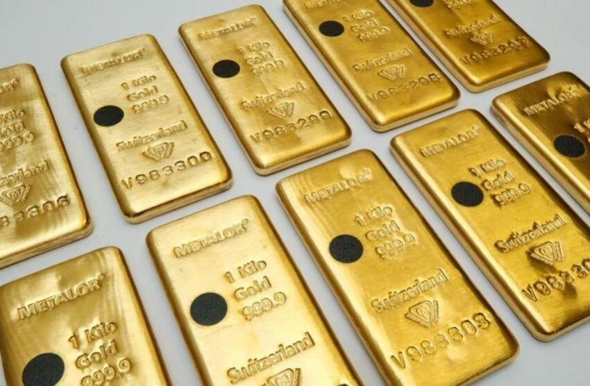 الذهب ينخفض 3% بعد اتفاق الولايات المتحدة والصين على خفض الرسوم الجمركية المتبادلة