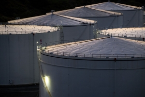 وكالة الطاقة الدولية تقترح الإفراج عن كميات هائلة من احتياطيات النفط الاستراتيجية