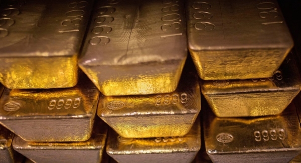 الذهب يطيح بالسندات الأمريكية ويصبح أكبر أصل احتياطي في العالم