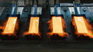 استقرار الذهب بعد صعود دام خمسة أيام مع تقييم البيانات الأمريكية