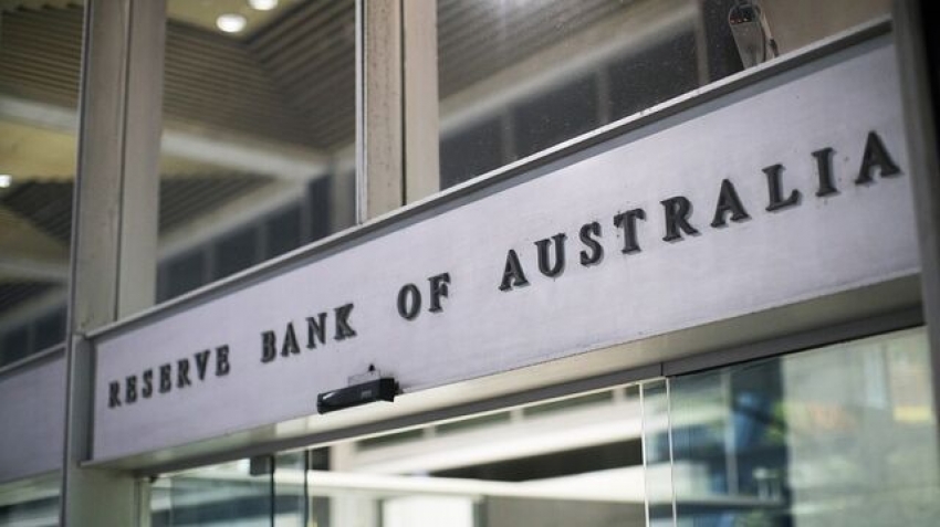 استراليا تفاجيء الأسواق برفع سعر الفائدة وتلمح لمزيد من التشديد