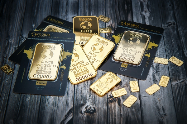 الذهب عند أدنى مستوياته في اسبوعين بعد اعلان ترامب وقف اطلاق النار بين إسرائيل وإيران