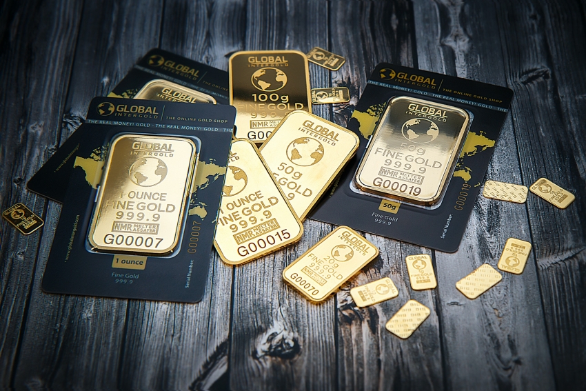الذهب عند أدنى مستوياته في اسبوعين بعد اعلان ترامب وقف اطلاق النار بين إسرائيل وإيران