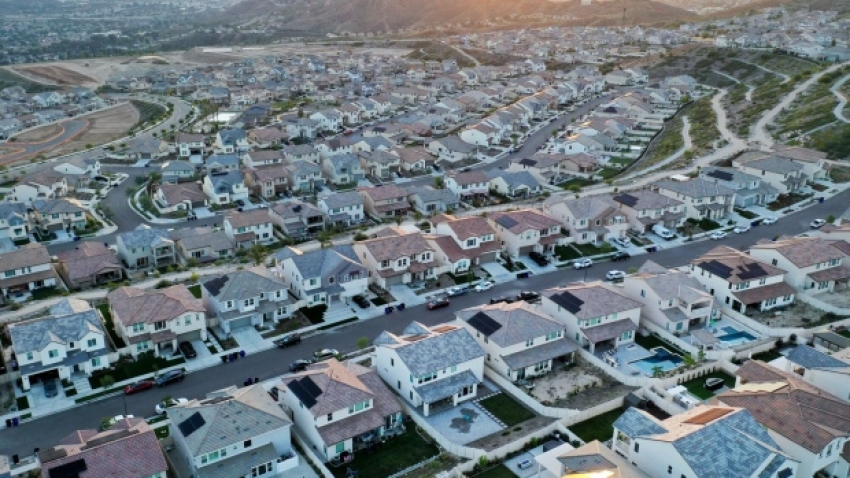 أسعار المنازل الأمريكية تسجل مستوى قياسياً بعد ثمانية أشهر من الزيادات