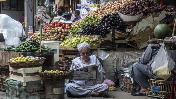 التضخم في مصر يتراجع ممهدا لتيسير السياسة النقدية