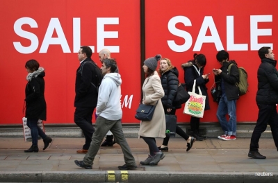 مبيعات التجزئة للمملكة المتحدة ترتد مع اندفاع المشترين نحو مبيعات يناير
