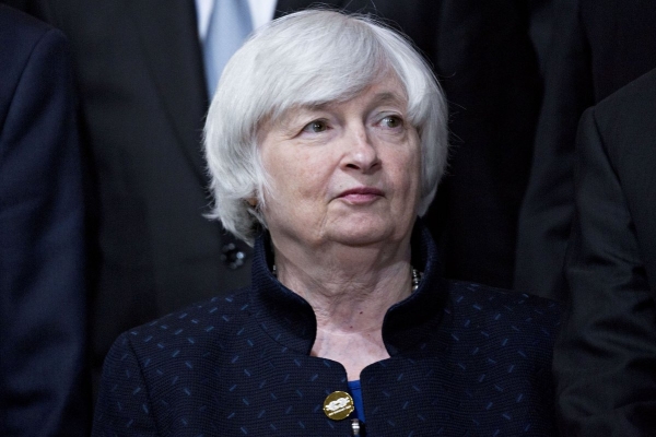 الاحتياطي الفيدرالي يصوت بالإجماع لصالح إبقاء أسعار الفائدة دون تغيير